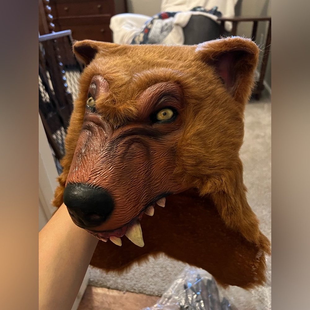 Brown Wolf Costume Headpiece & Brown claw gloves